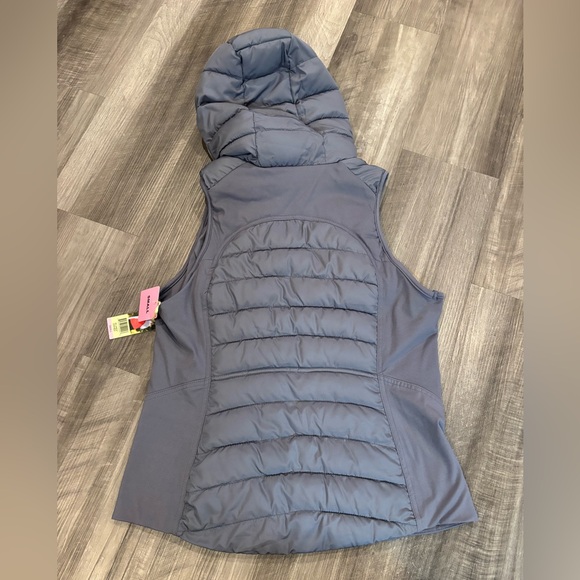 NWT Tangerine Women's Grey Puffer Vest - Size Small - Picture 2 of 7